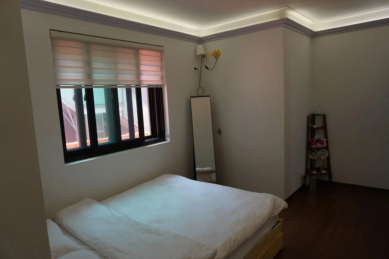 P.S Guesthouse Itaewon Seoul 2*,  South Korea